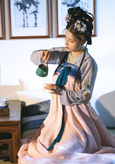 大乳丰满人妻中文字幕视频_高清蓝光在线观看